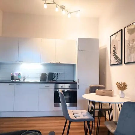 Apartment Coview - Design Mit Vollausgestatteter Kueche, Terrasse, Eigenem Zugang, Highspeed Wlan *