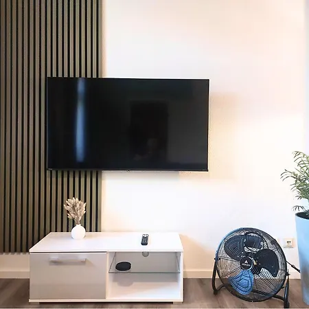 Coview - Design Mit Vollausgestatteter Kueche, Terrasse, Eigenem Zugang, Highspeed Wlan Apartment Dresden