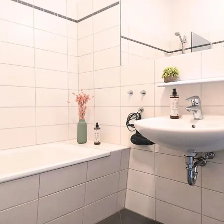 Coview - Design Mit Vollausgestatteter Kueche, Terrasse, Eigenem Zugang, Highspeed Wlan Apartment
